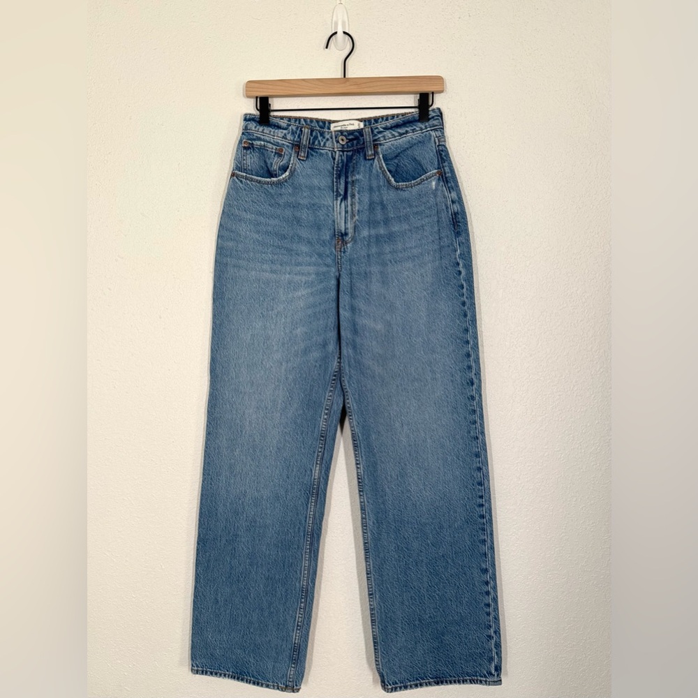 Abercrombie & Fitch Curve Love High Rise Loose Jeans Medium Wash Size 27 - Picture 4 of 8